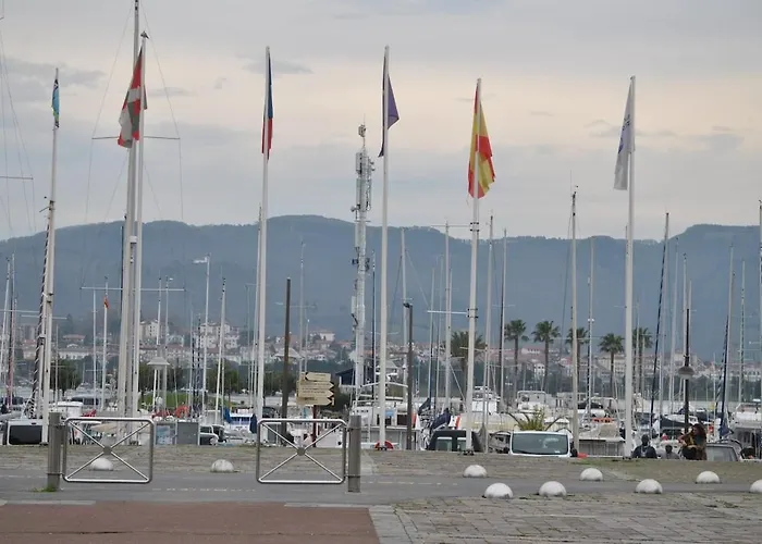 Bateau Au Coeur D'Hendaye